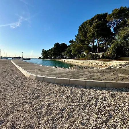 Apartment App Steps To The Sea 2026 *